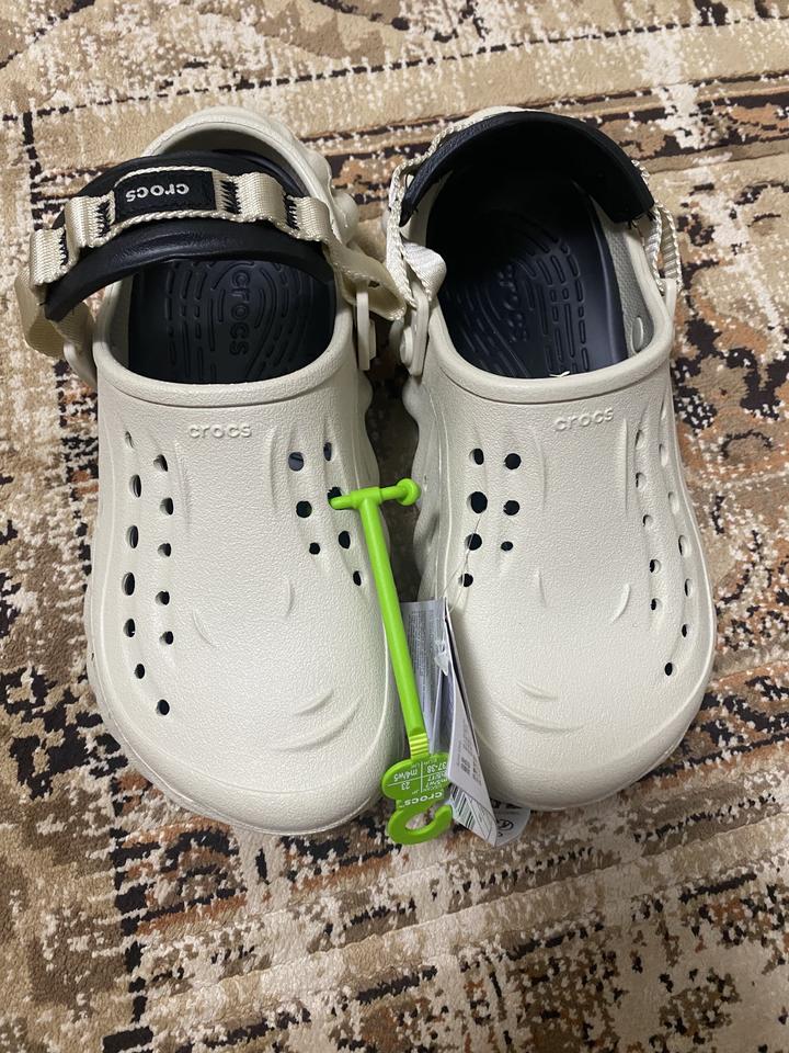 Crocs