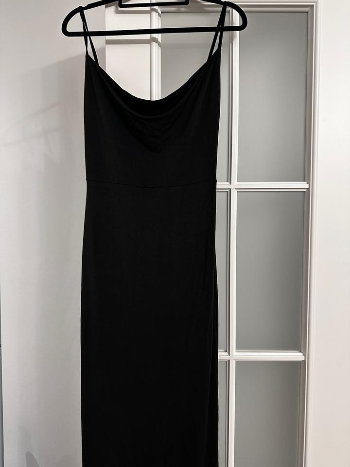 Missguided Черное платье на бретелях
