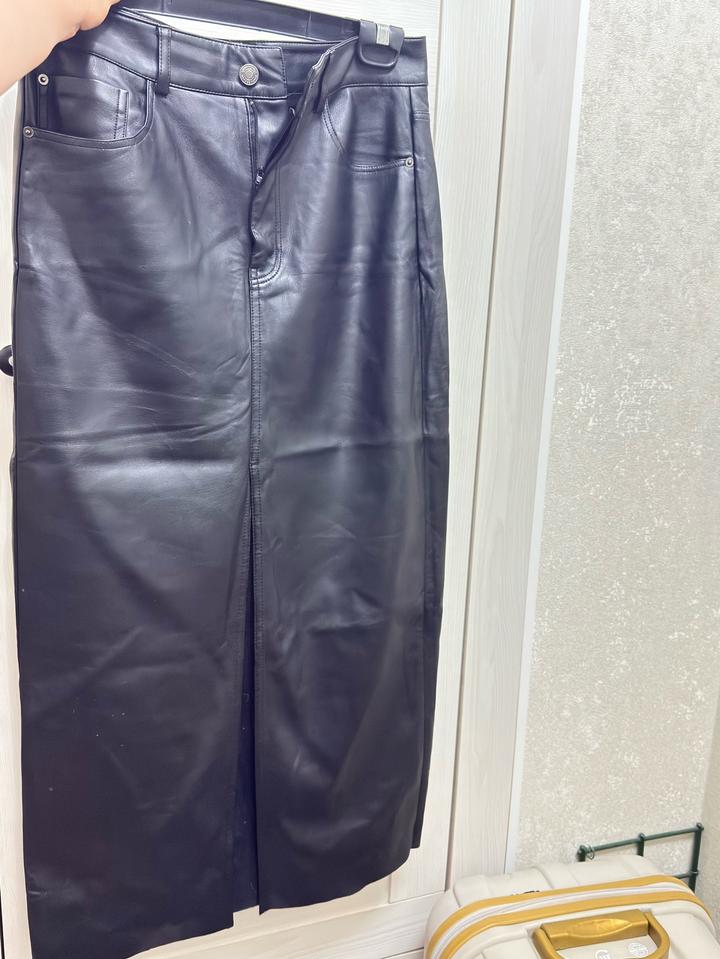 Юбка из экокожи миди Stradivarius 38(eur)