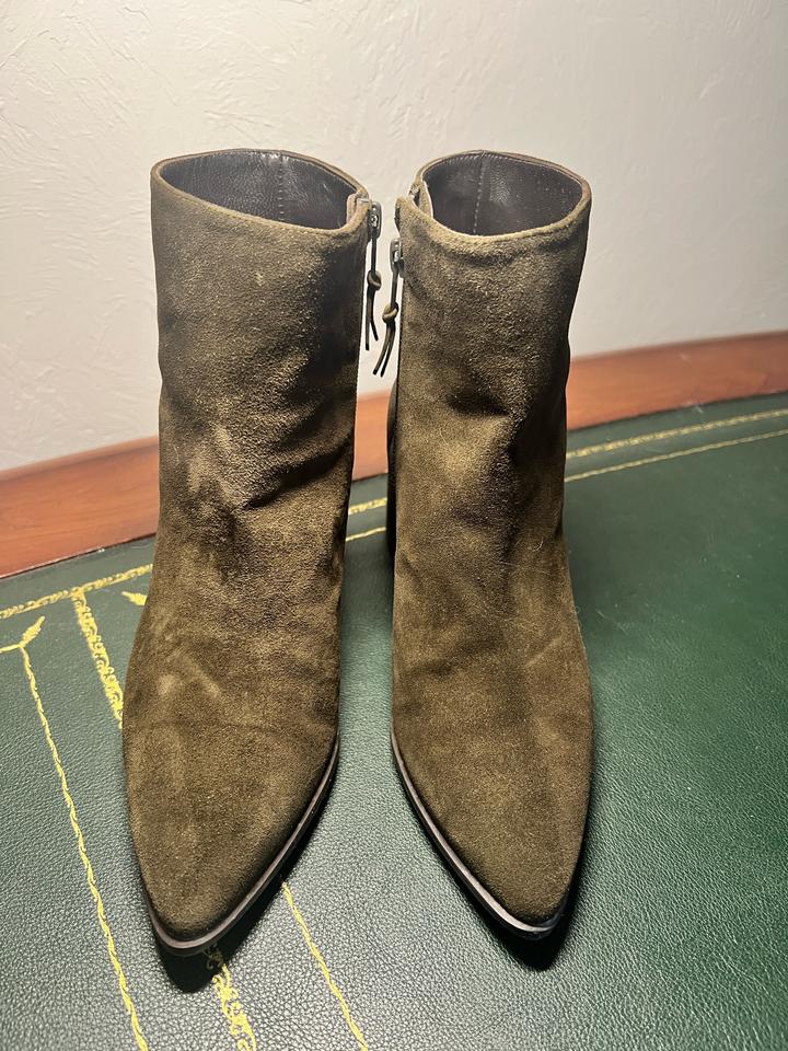 Stuart Weitzman