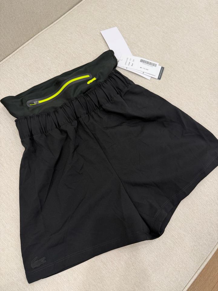 Спортивные шорты Lacoste