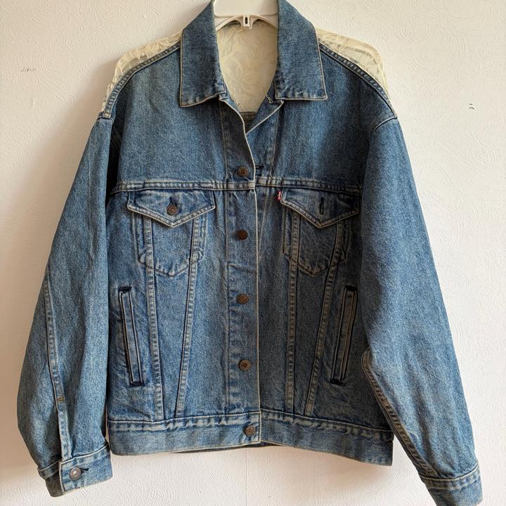 Levi's