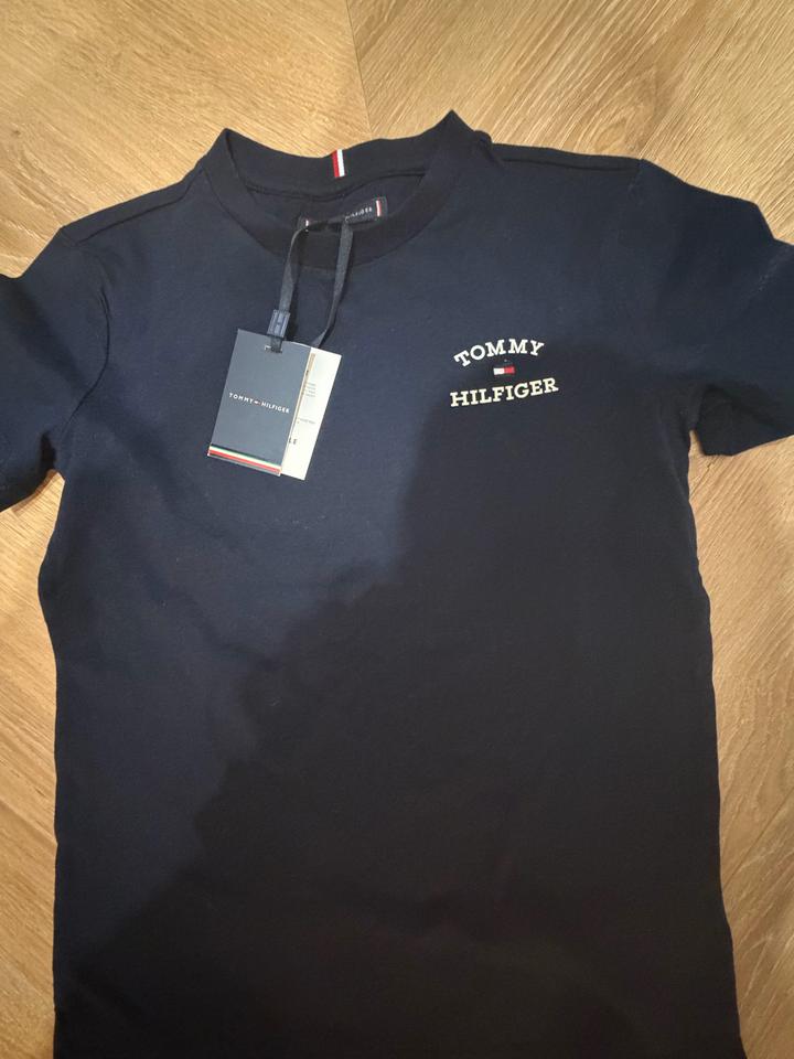 Футболка Tommy Hilfiger