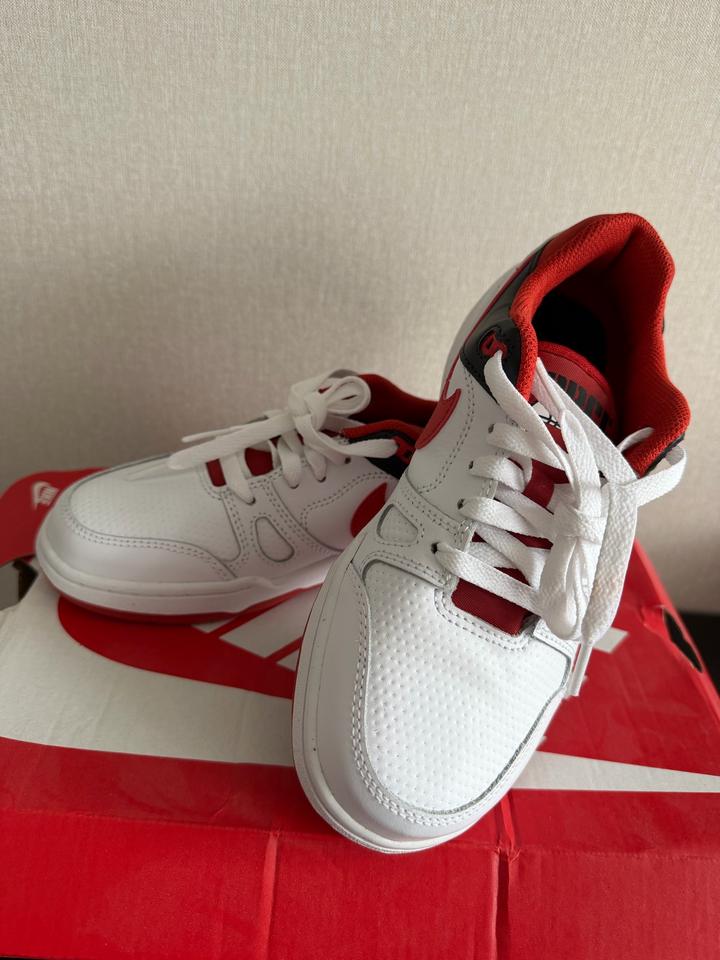 Nike кроссовки