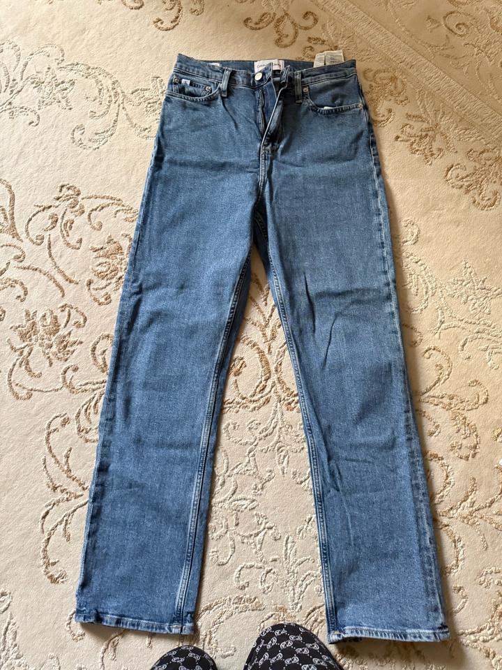 Джинсы Calvin Klein Jeans прямого кроя с высокой посадкой