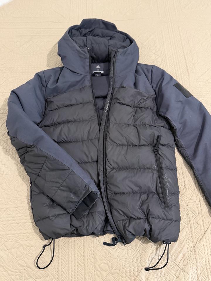 Adidas Куртка мужска на С