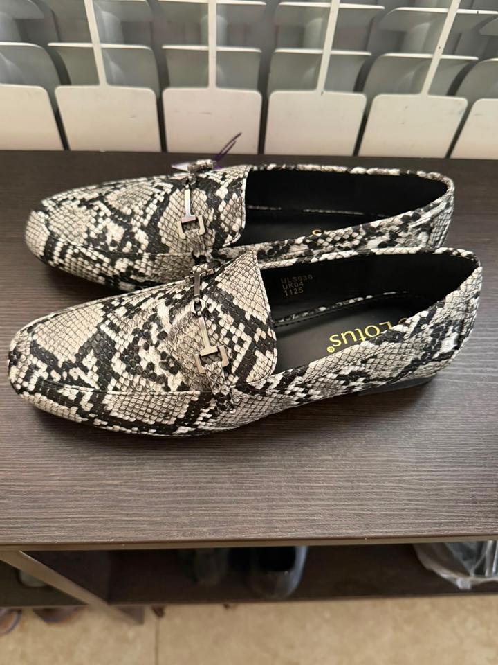 lotus grey shoes Лоферы под змеиную кожу