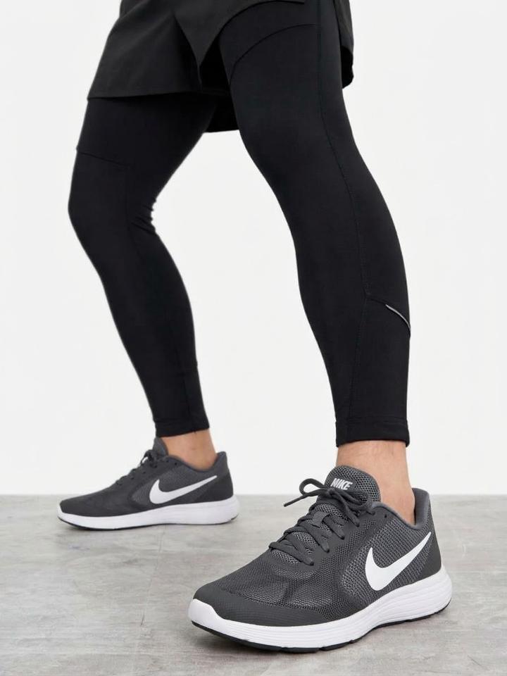 Кроссовки Nike