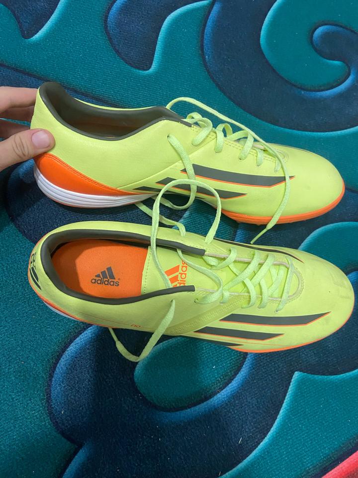 Футзалки Adidas