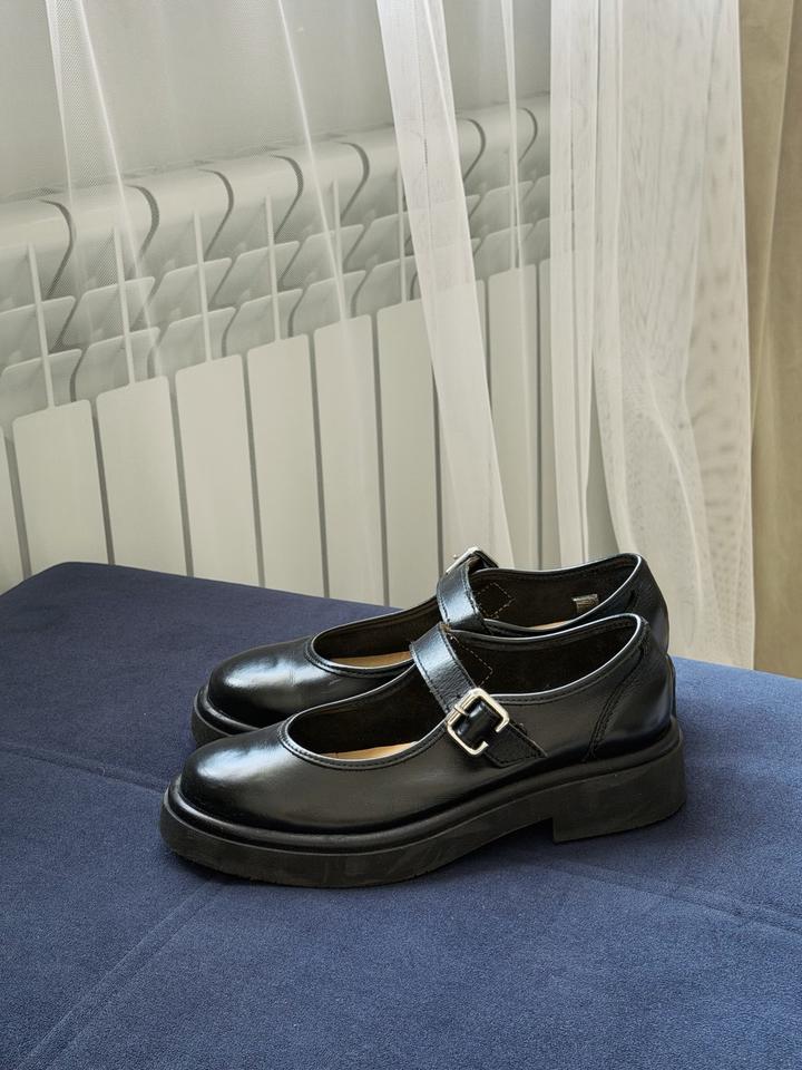 AIT shoes