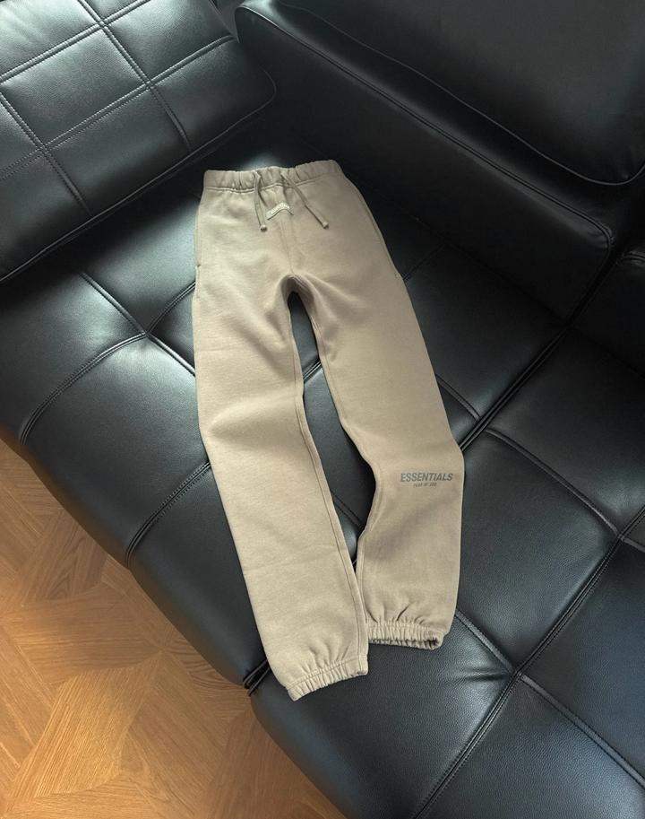 Женские брюки essentials fear of god