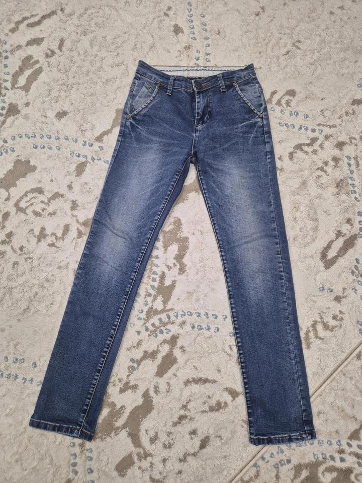 Джинсы Levi's