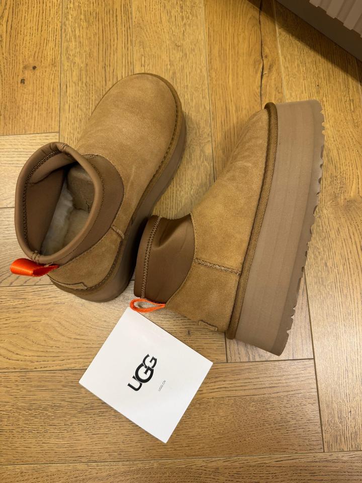 UGG