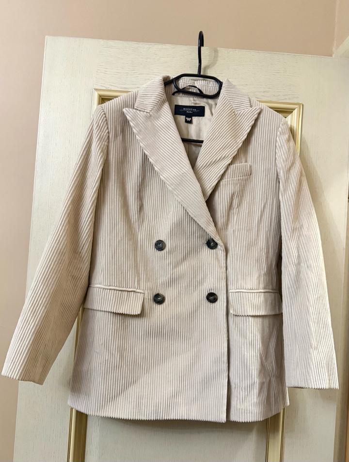 WEEKEND Max Mara вельветовый двубортный жакет