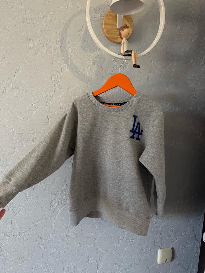 MLB