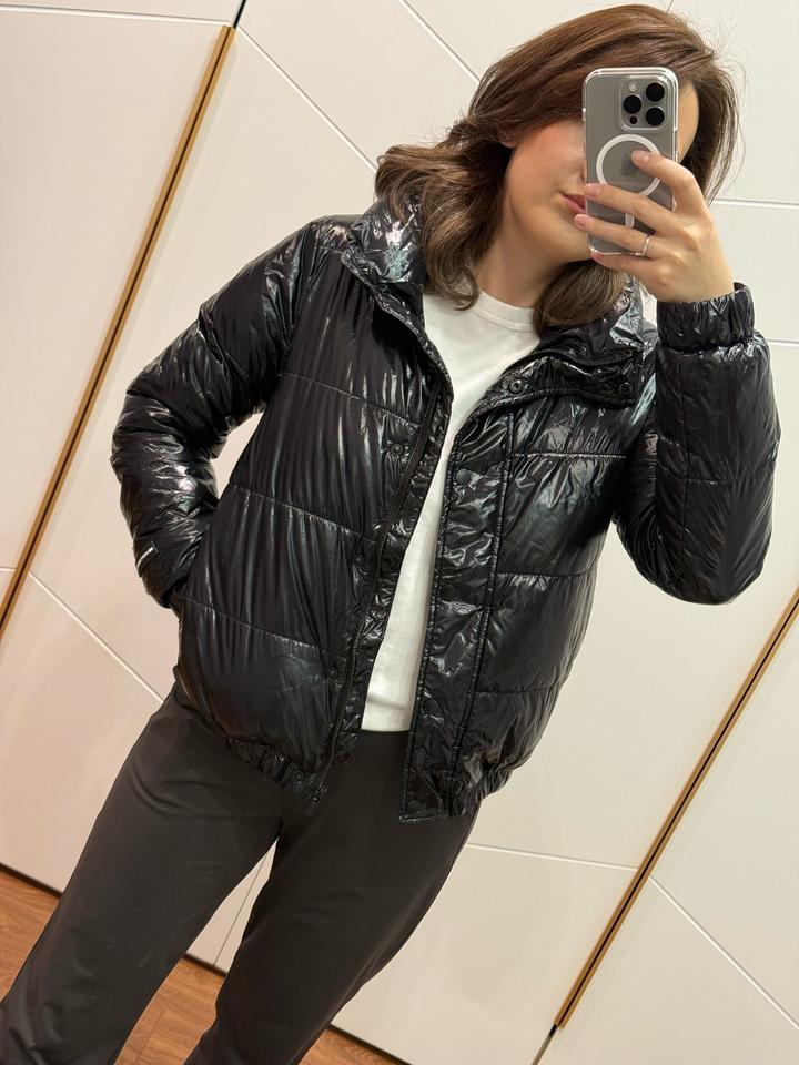 DKNY