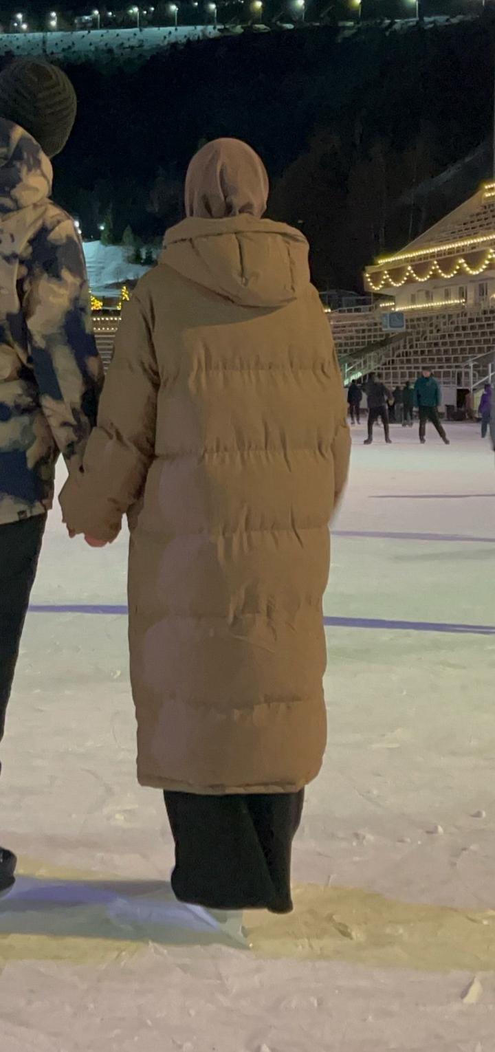 Длинный женский пуховик