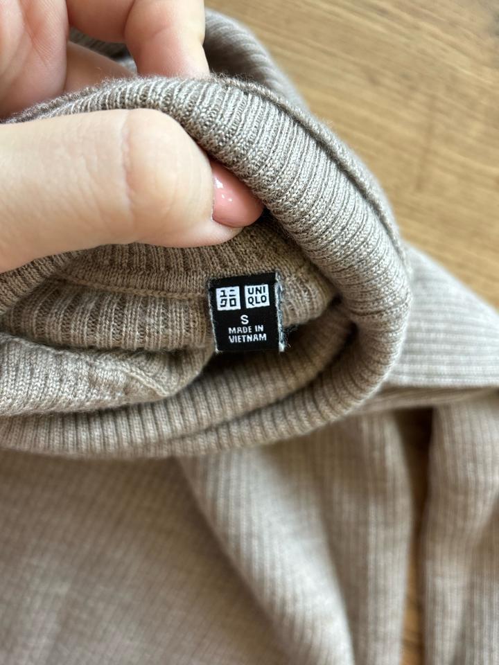 Водолазка женская  UNIQLO