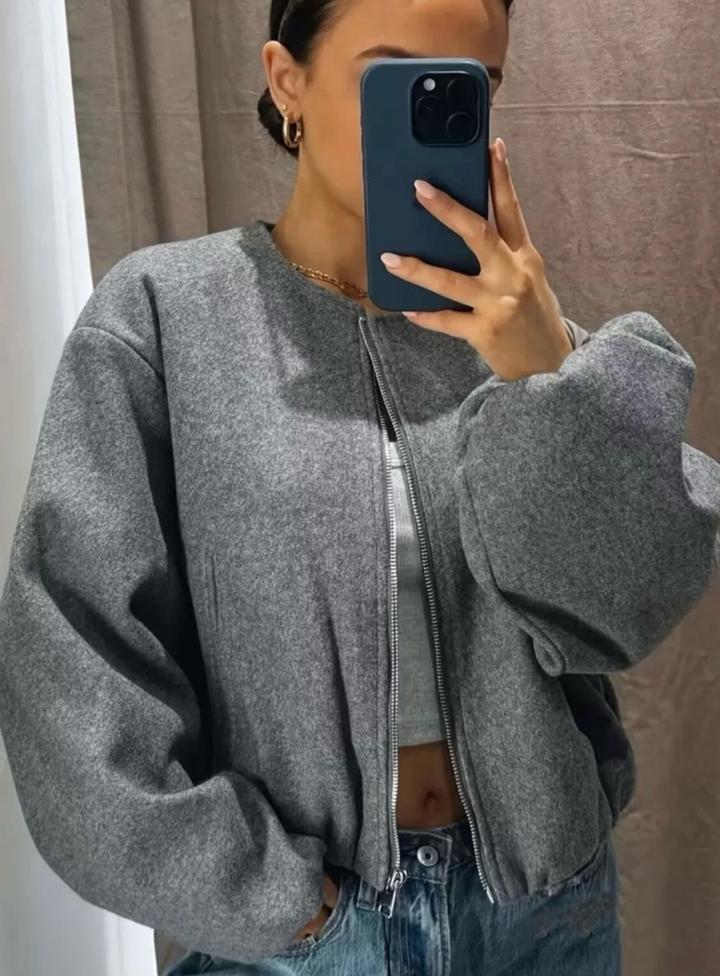 Укороченный серый бомбер Zara