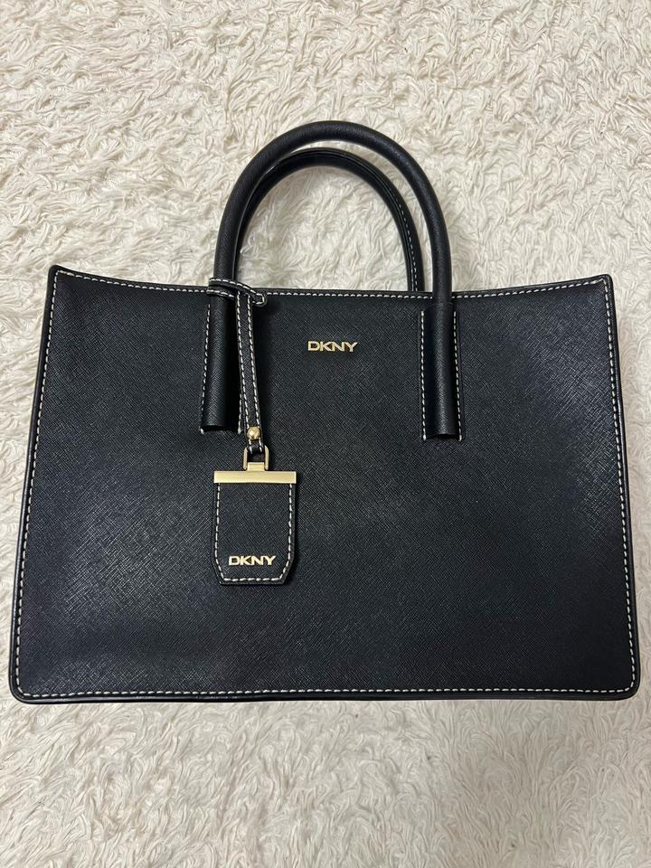 DKNY