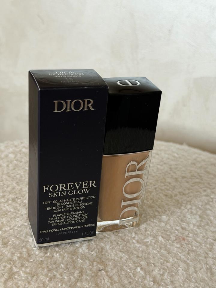 Тональный крем Dior Forever Skin Glow