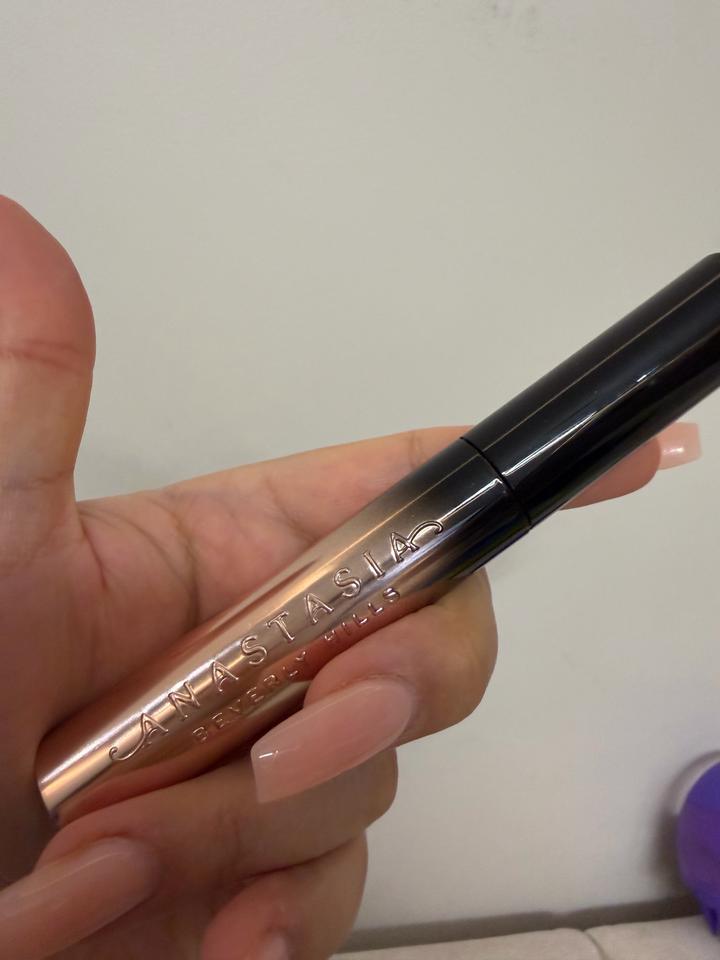 Anastasia Beverly Hills Туш срок годности истек
