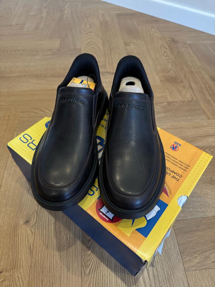 Skechers