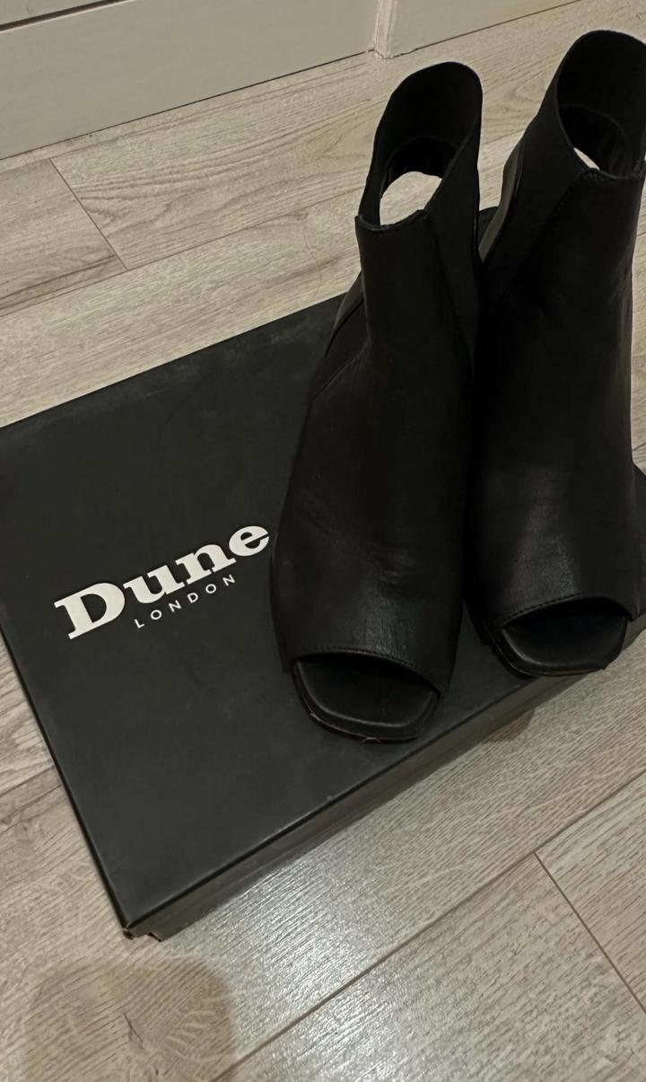 Dune London