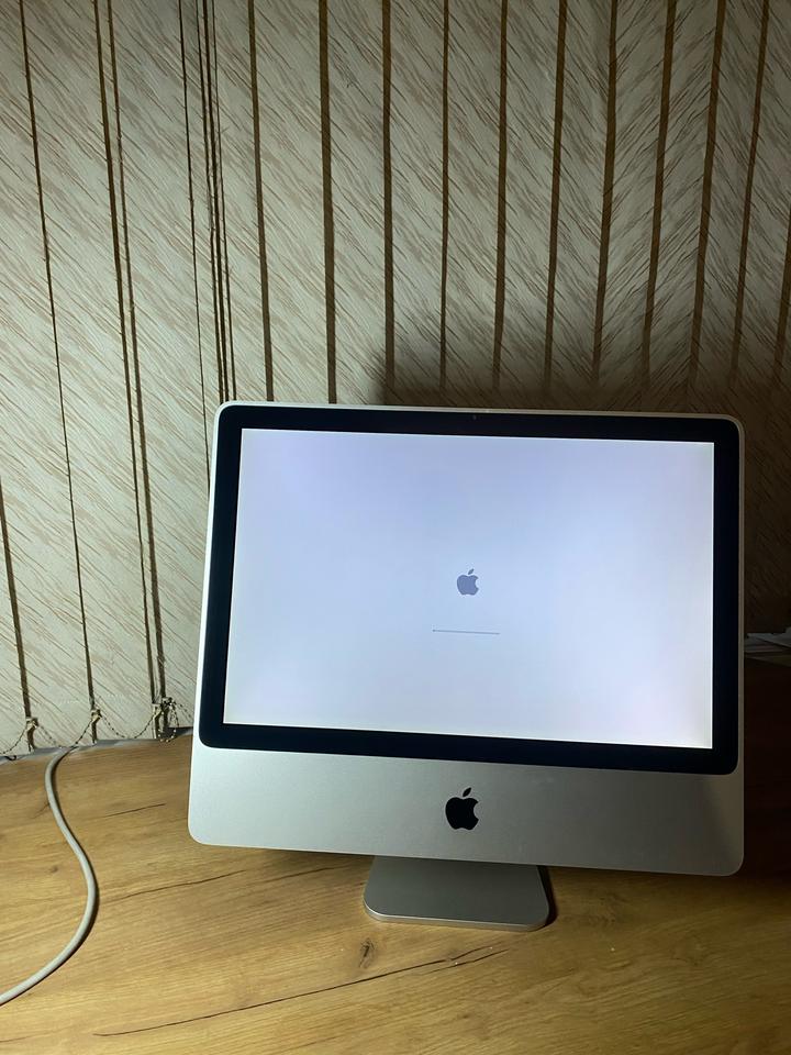 винтажный iMac 2007 года