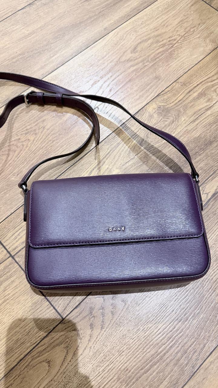 DKNY