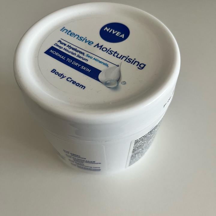 NIVEA
