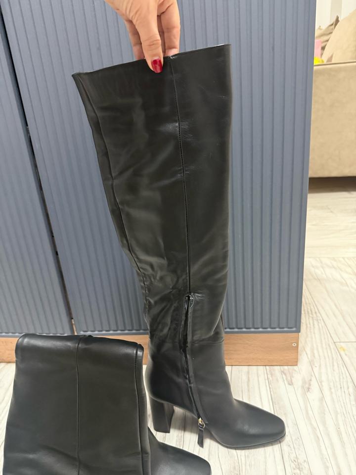 Zara Женские кожаные ботфорты