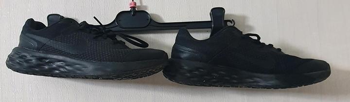 Кроссовки чёрные Nike