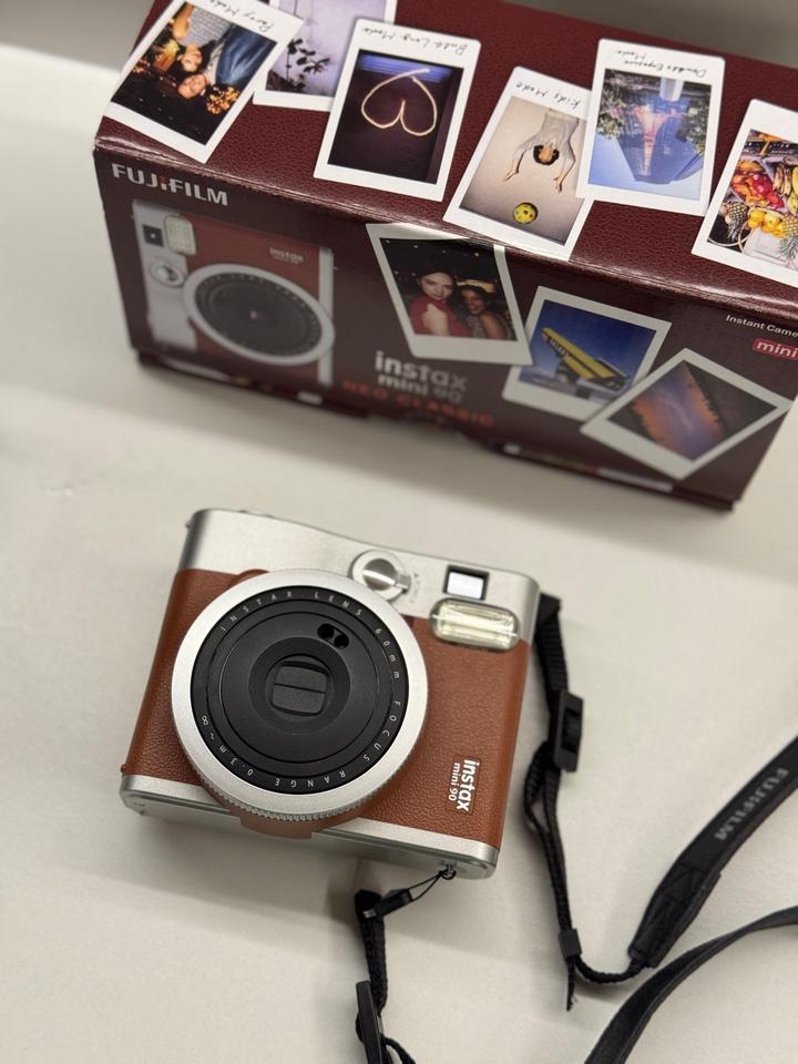 Фотоаппарат Fujifilm Instax mini 90