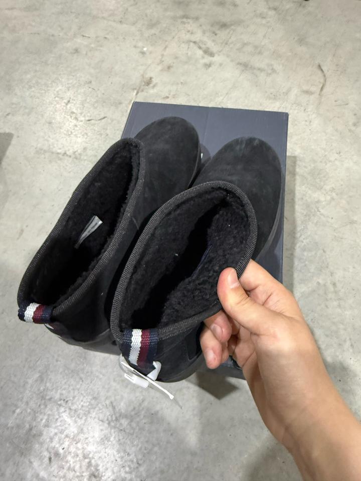 Tommy Hilfiger