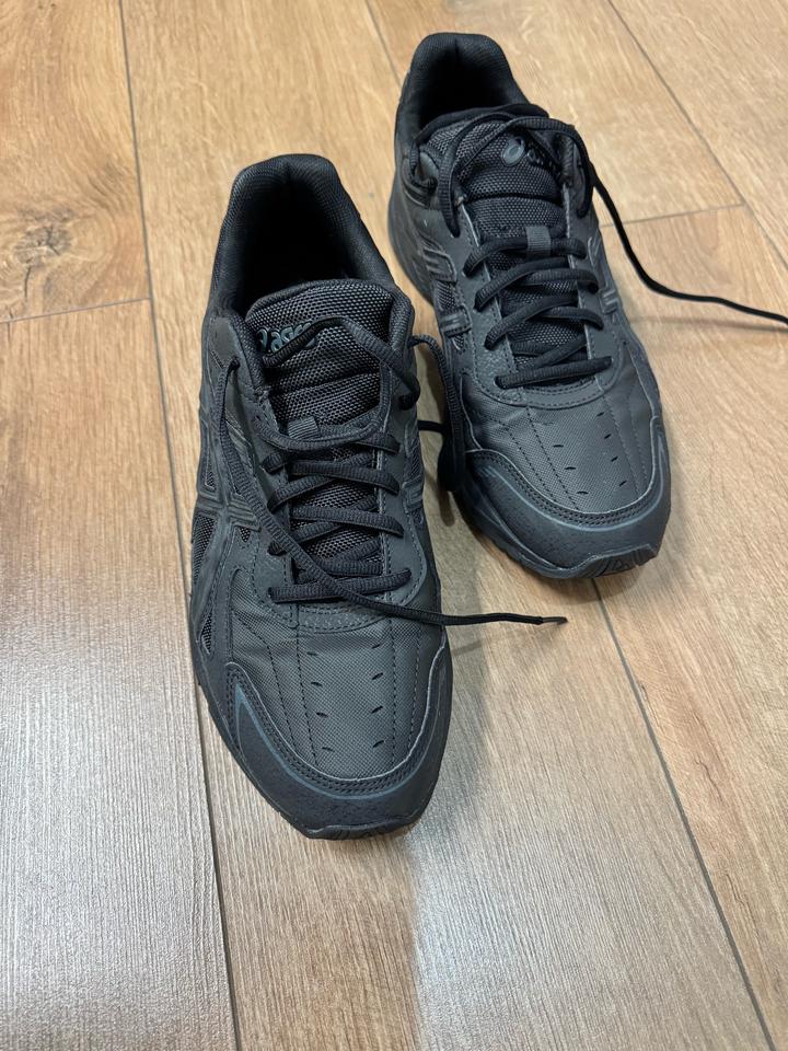 ASICS