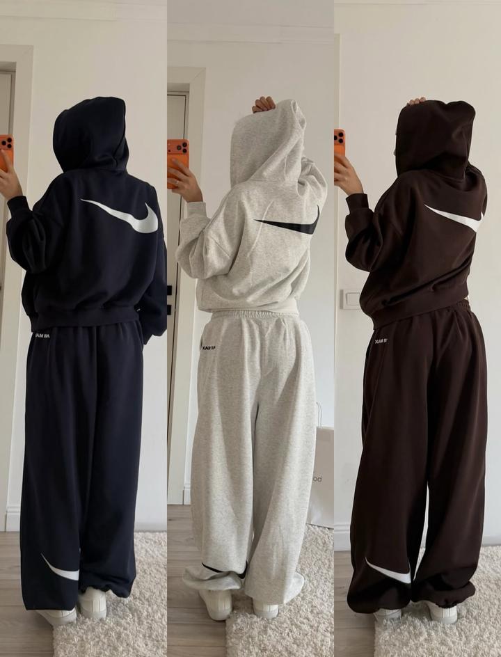 Zara Спортивная двойка найк в сером расцвете