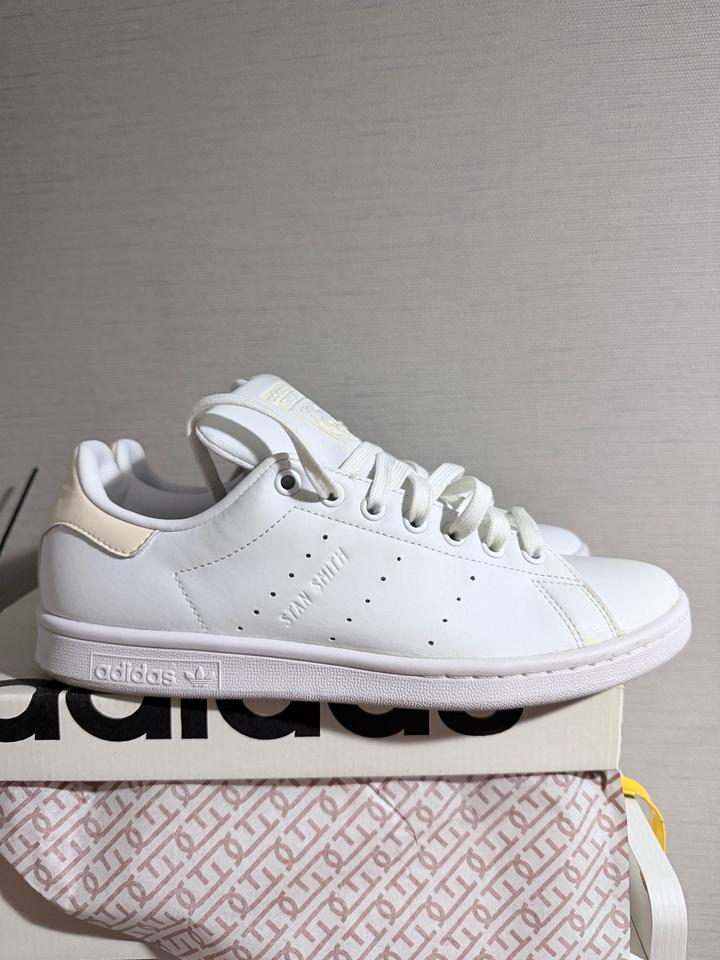Белые кеды Adidas Stan Smith