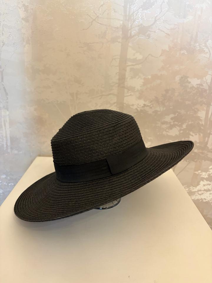 Шляпа H&M