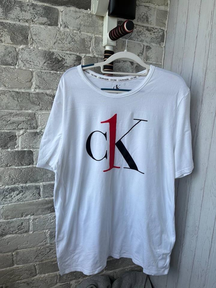 Футболка Calvin Klein