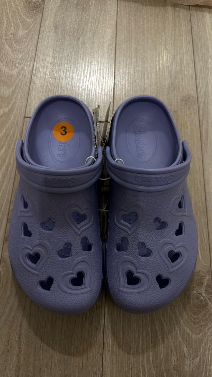 Skechers