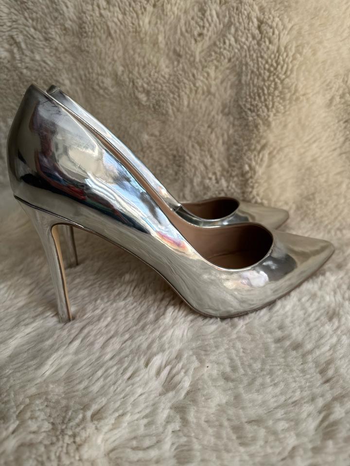 River Island