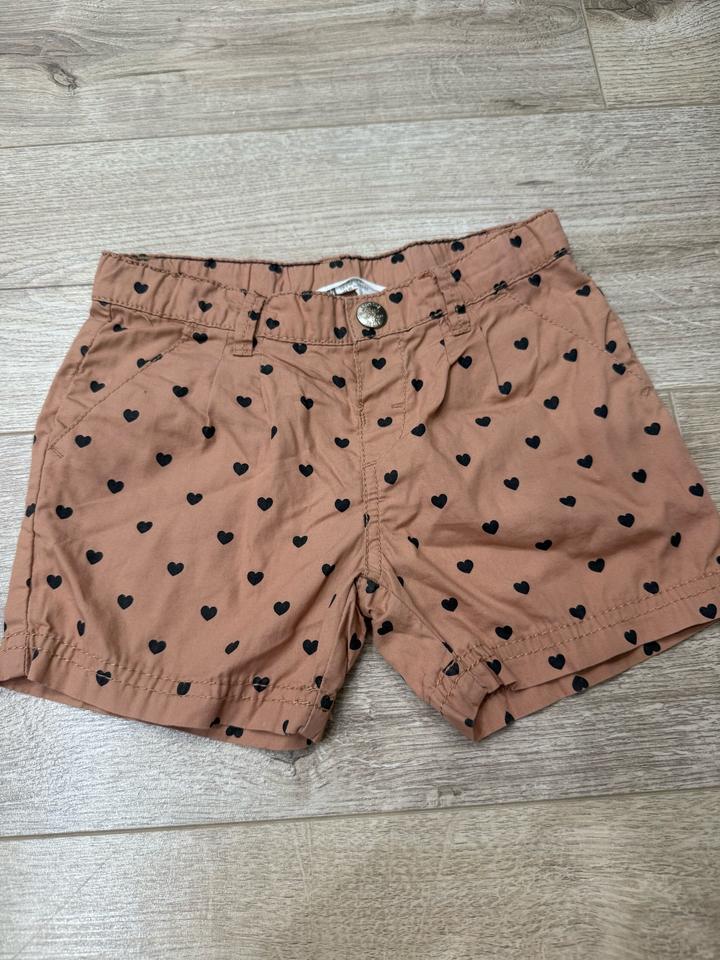 H&M