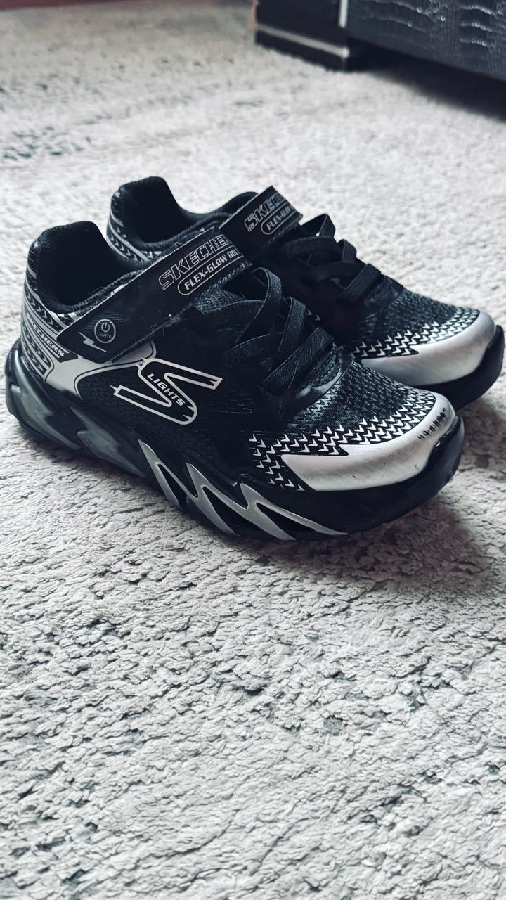 Skechers