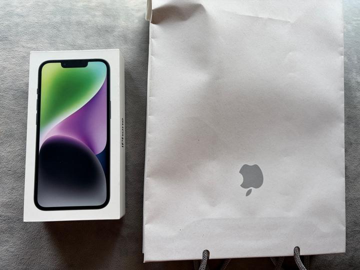 Смартфон Apple iPhone 14