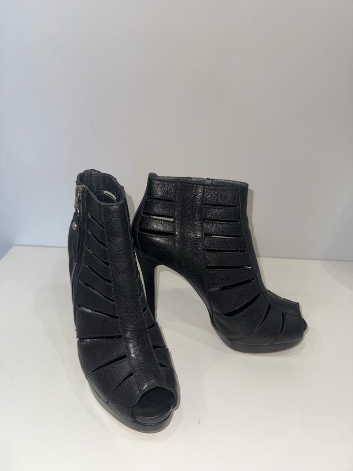 Stuart Weitzman