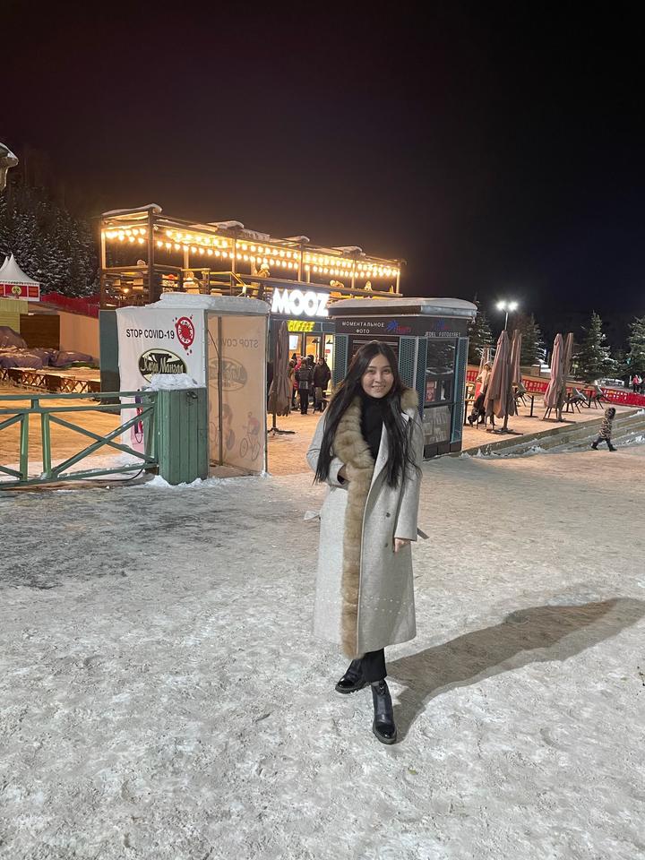 Пальто с меховой отделкой