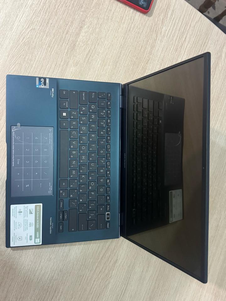 ASUS