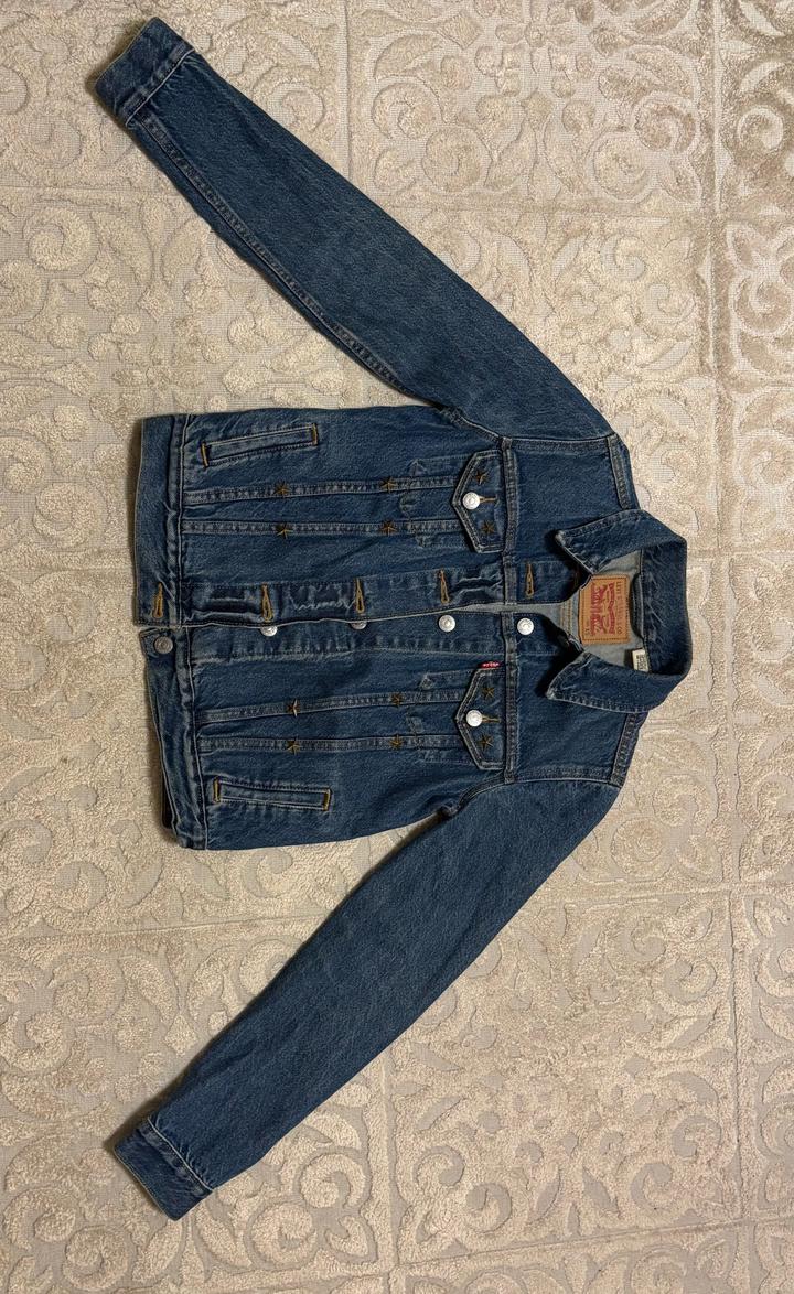Levi's
