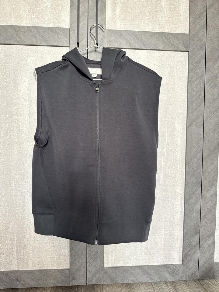 Zara Жилет с капюшоном на молнии